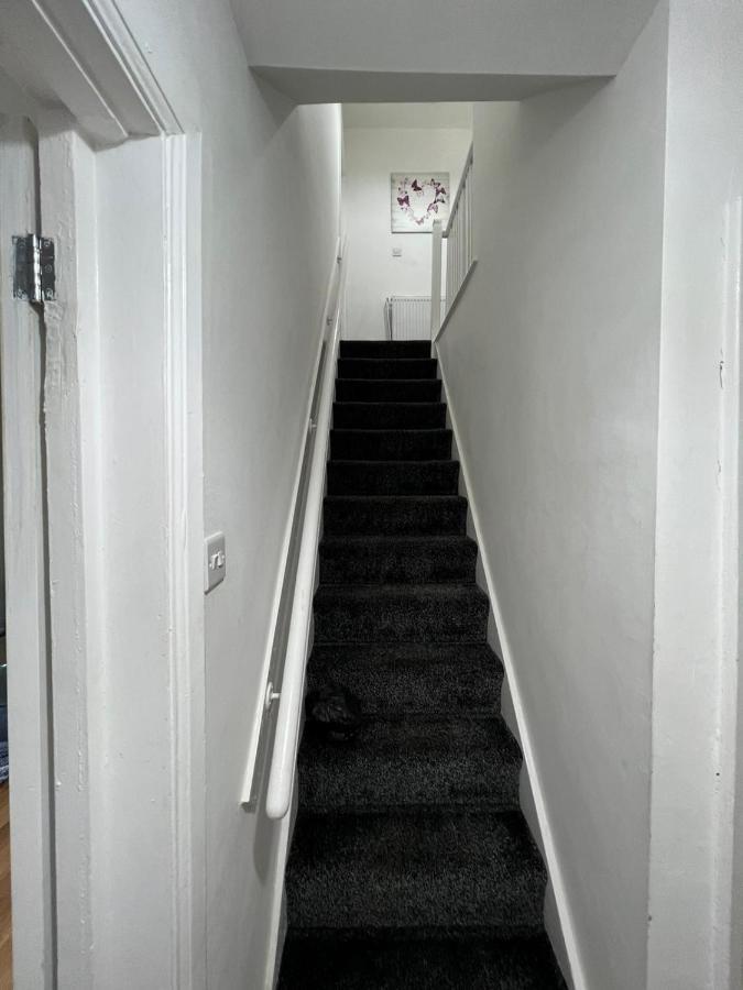Cosy Home Near Nec, Bhx Bullring & Solihull Бирмингам Екстериор снимка