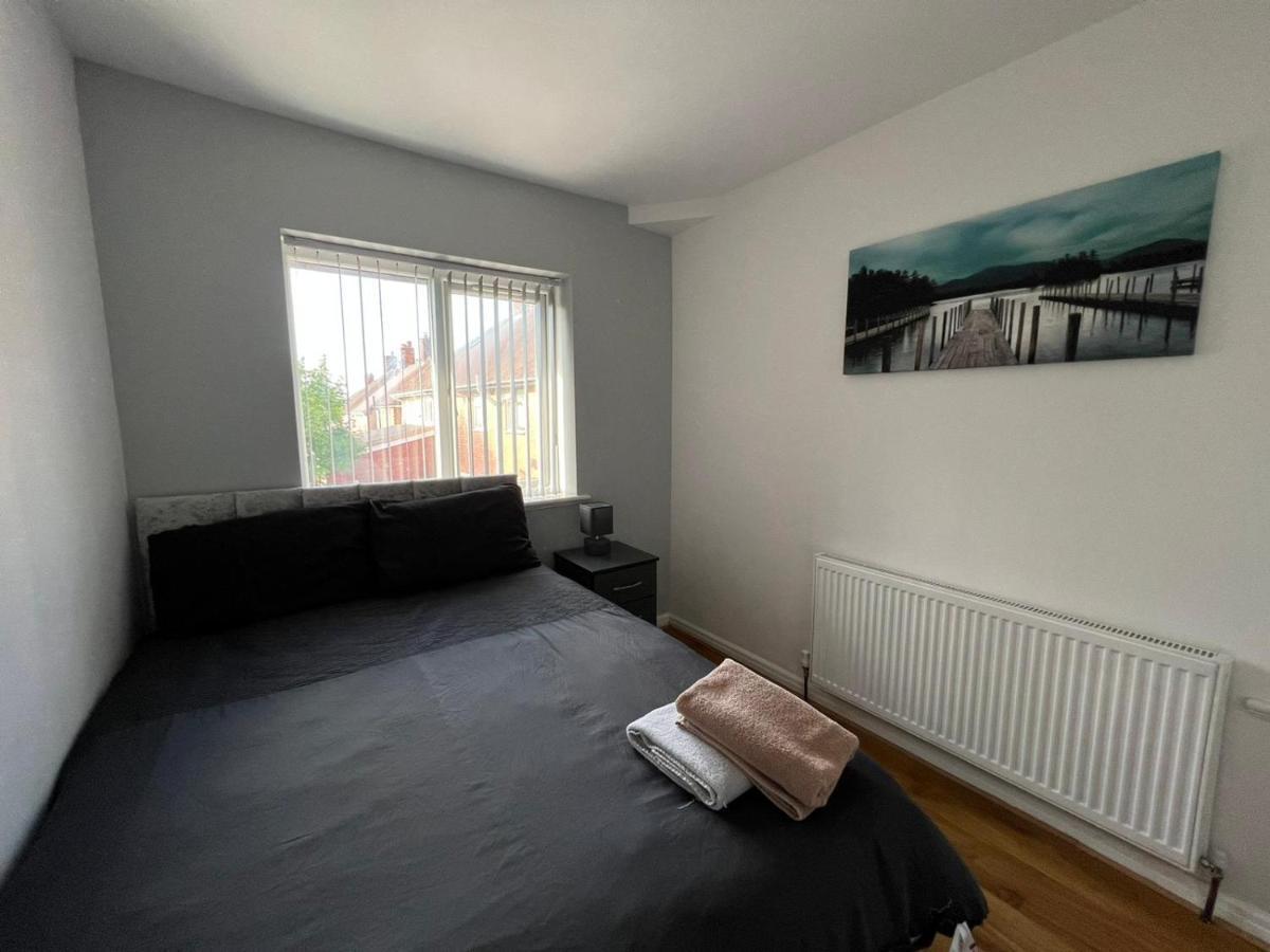 Cosy Home Near Nec, Bhx Bullring & Solihull Бирмингам Екстериор снимка
