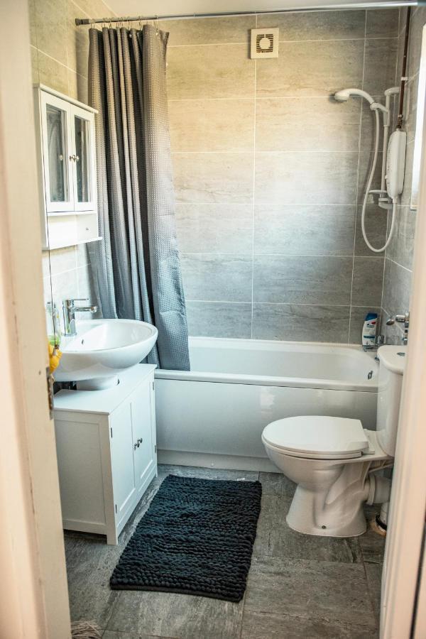 Cosy Home Near Nec, Bhx Bullring & Solihull Бирмингам Екстериор снимка