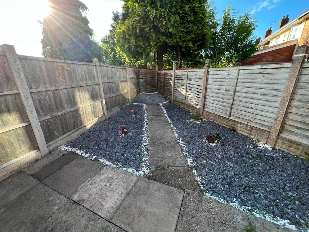 Cosy Home Near Nec, Bhx Bullring & Solihull Бирмингам Екстериор снимка