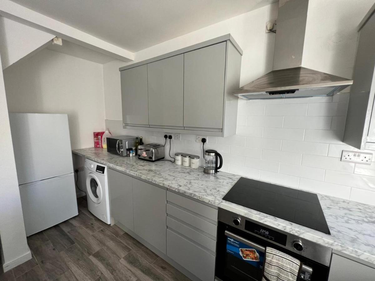Cosy Home Near Nec, Bhx Bullring & Solihull Бирмингам Екстериор снимка