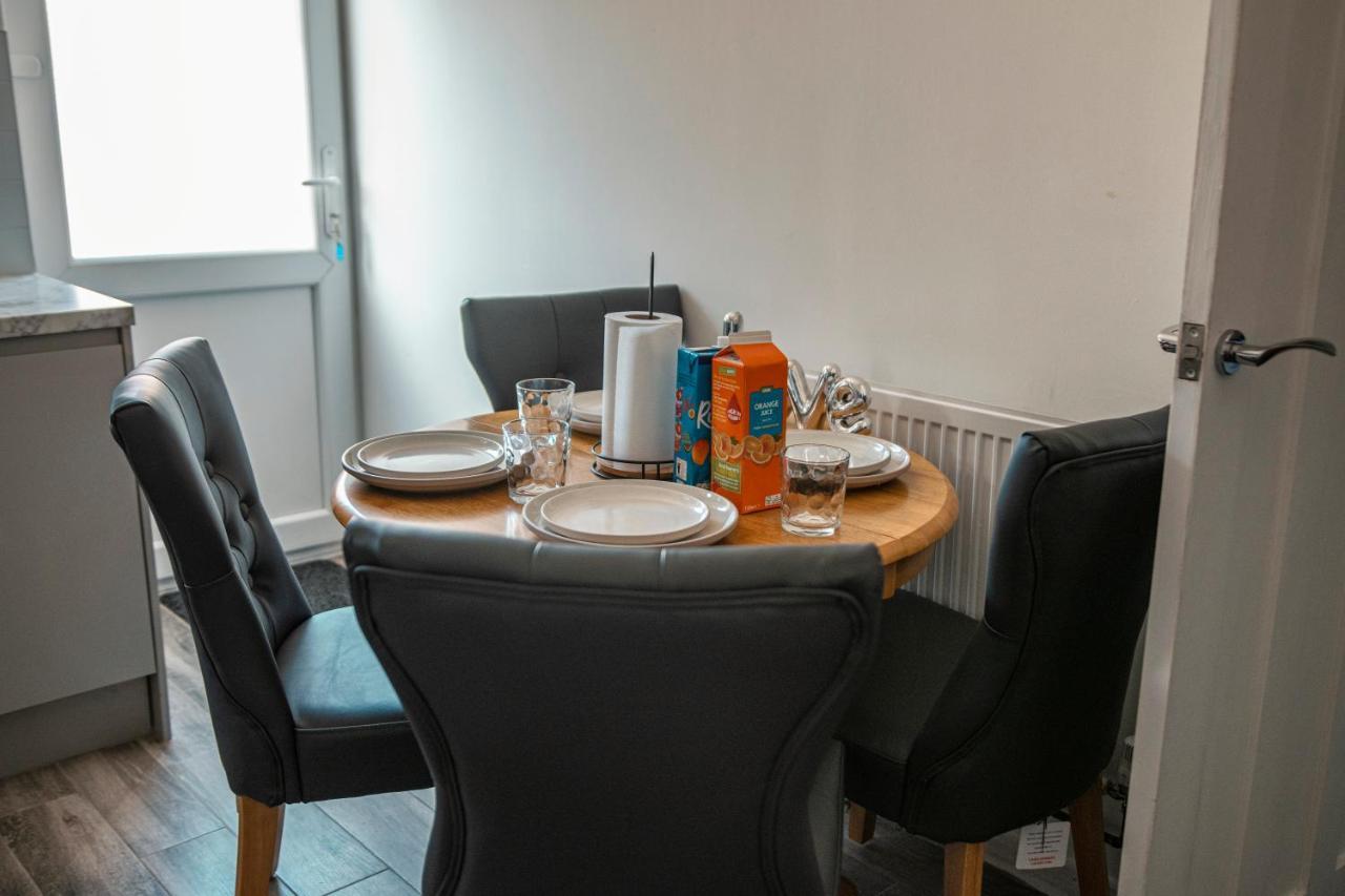 Cosy Home Near Nec, Bhx Bullring & Solihull Бирмингам Екстериор снимка