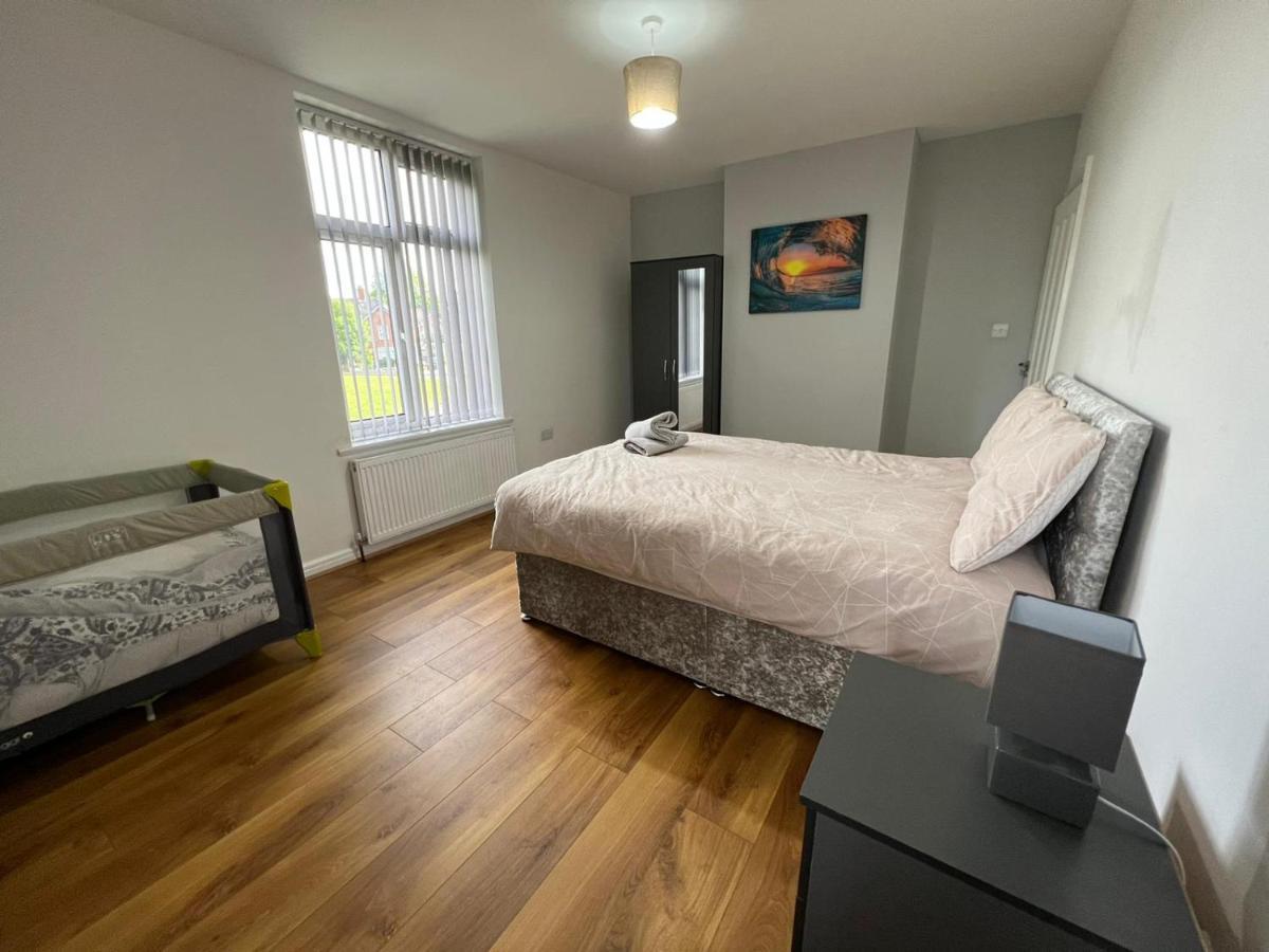 Cosy Home Near Nec, Bhx Bullring & Solihull Бирмингам Екстериор снимка