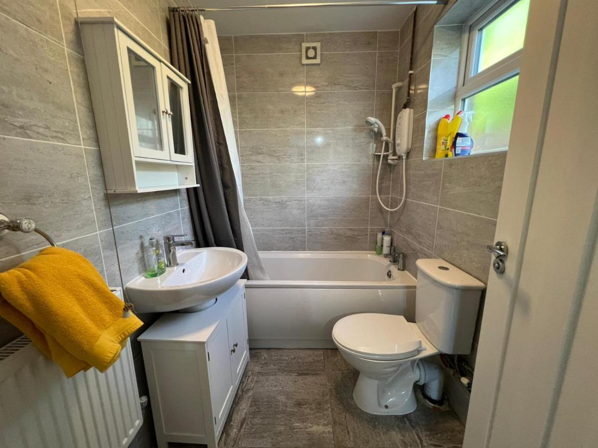 Cosy Home Near Nec, Bhx Bullring & Solihull Бирмингам Екстериор снимка