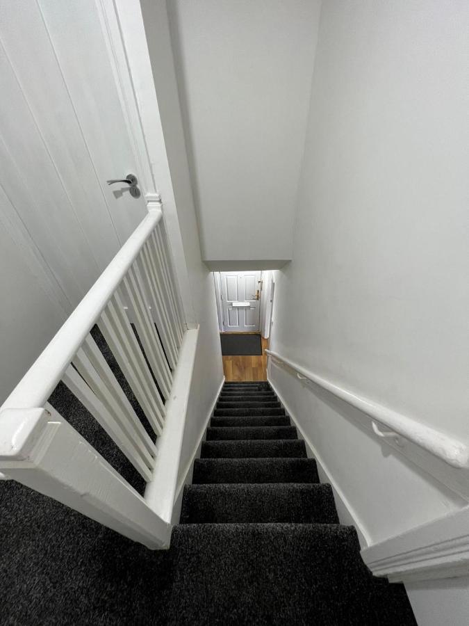 Cosy Home Near Nec, Bhx Bullring & Solihull Бирмингам Екстериор снимка