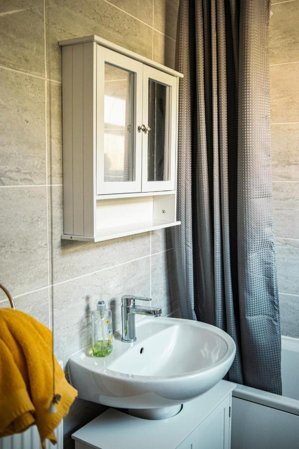 Cosy Home Near Nec, Bhx Bullring & Solihull Бирмингам Екстериор снимка